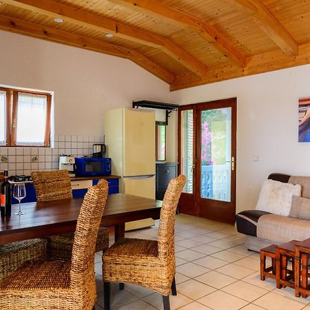 Villa I Karma Tisno Exterior photo