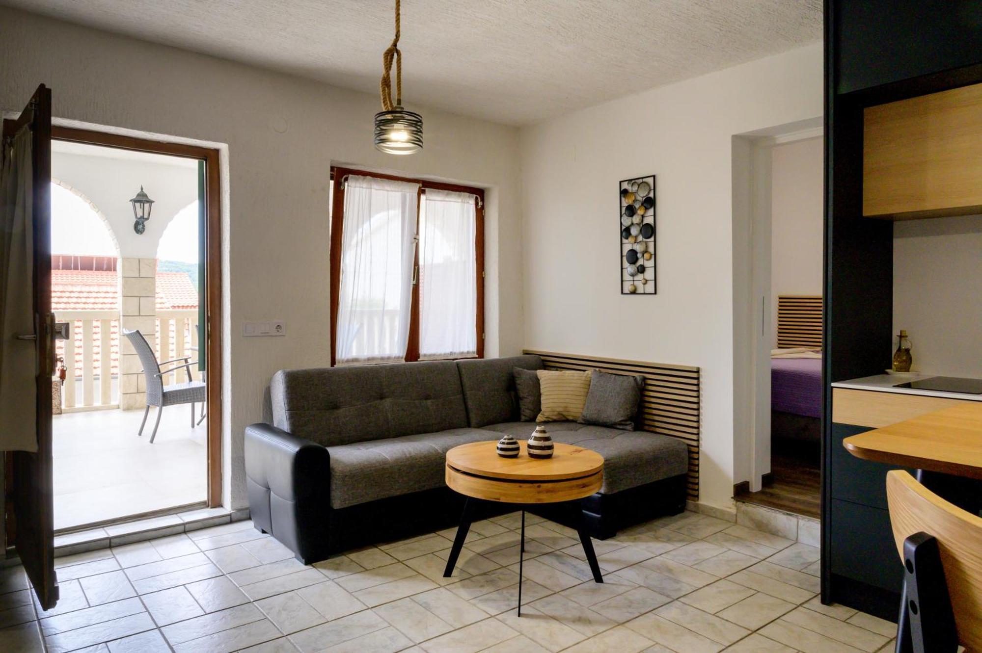 Villa I Karma Tisno Exterior photo